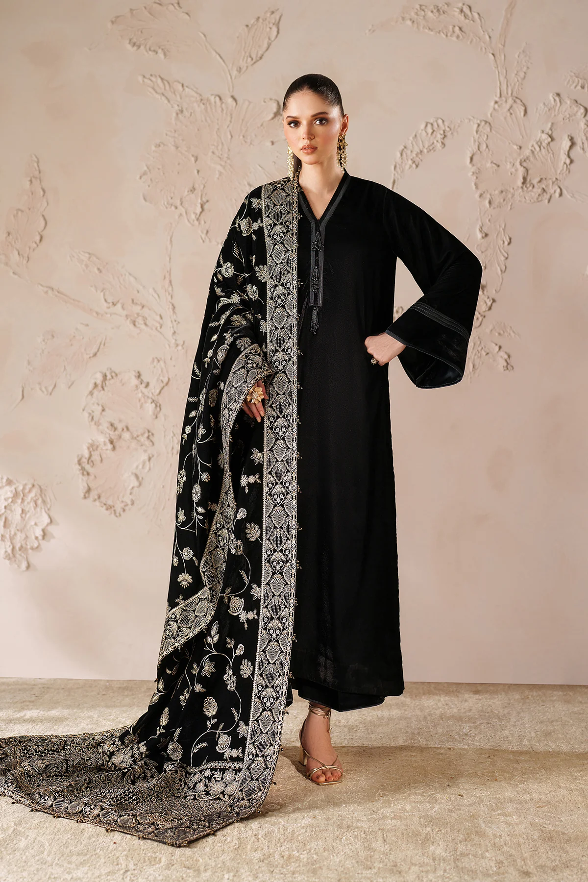 EMBROIDERED VELVET SHAWL VS-57 - Image 5