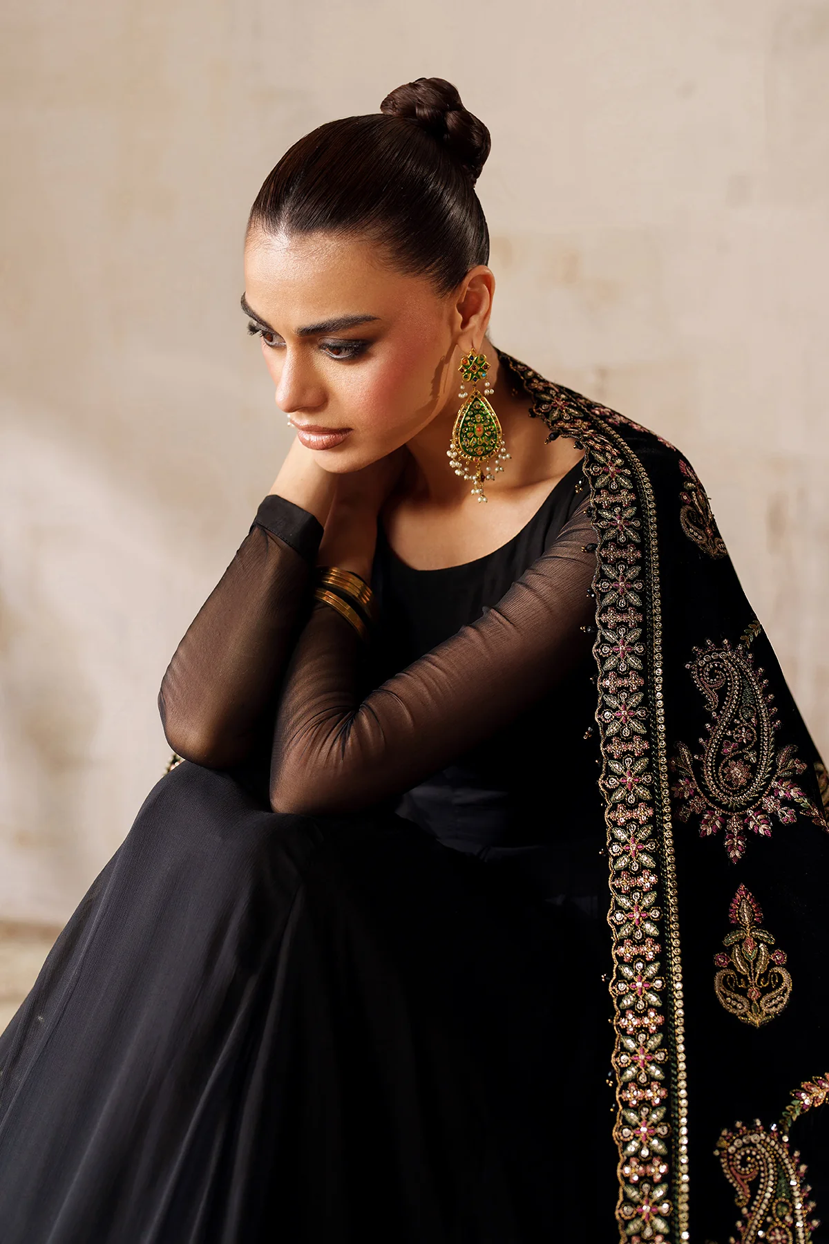 EMBROIDERED VELVET SHAWL VS-61 - Image 5
