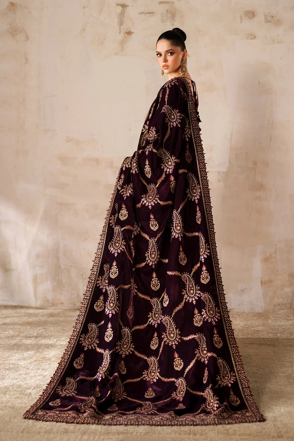 EMBROIDERED VELVET SHAWL VS-62 - Image 3
