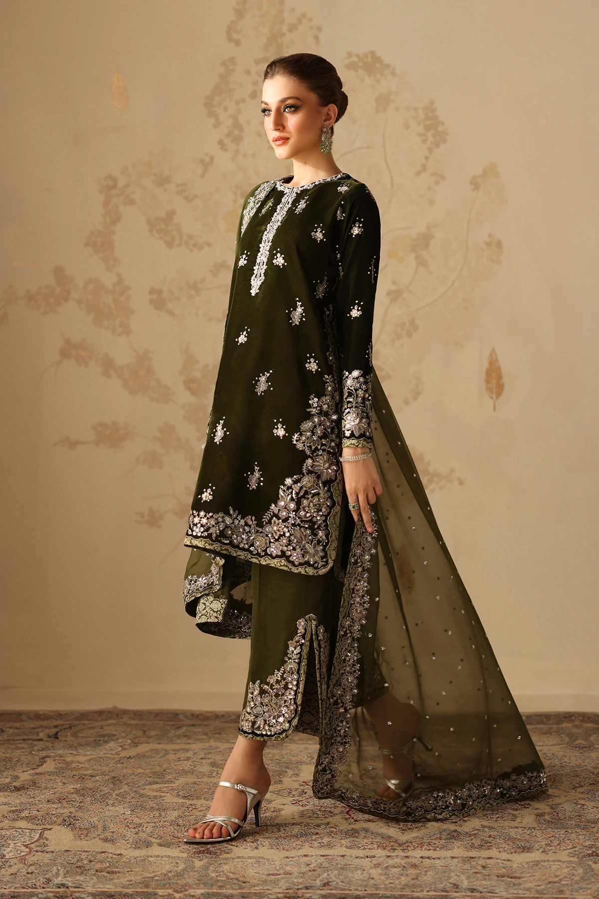 EMBROIDERED VELVET UF-4311 - Image 4