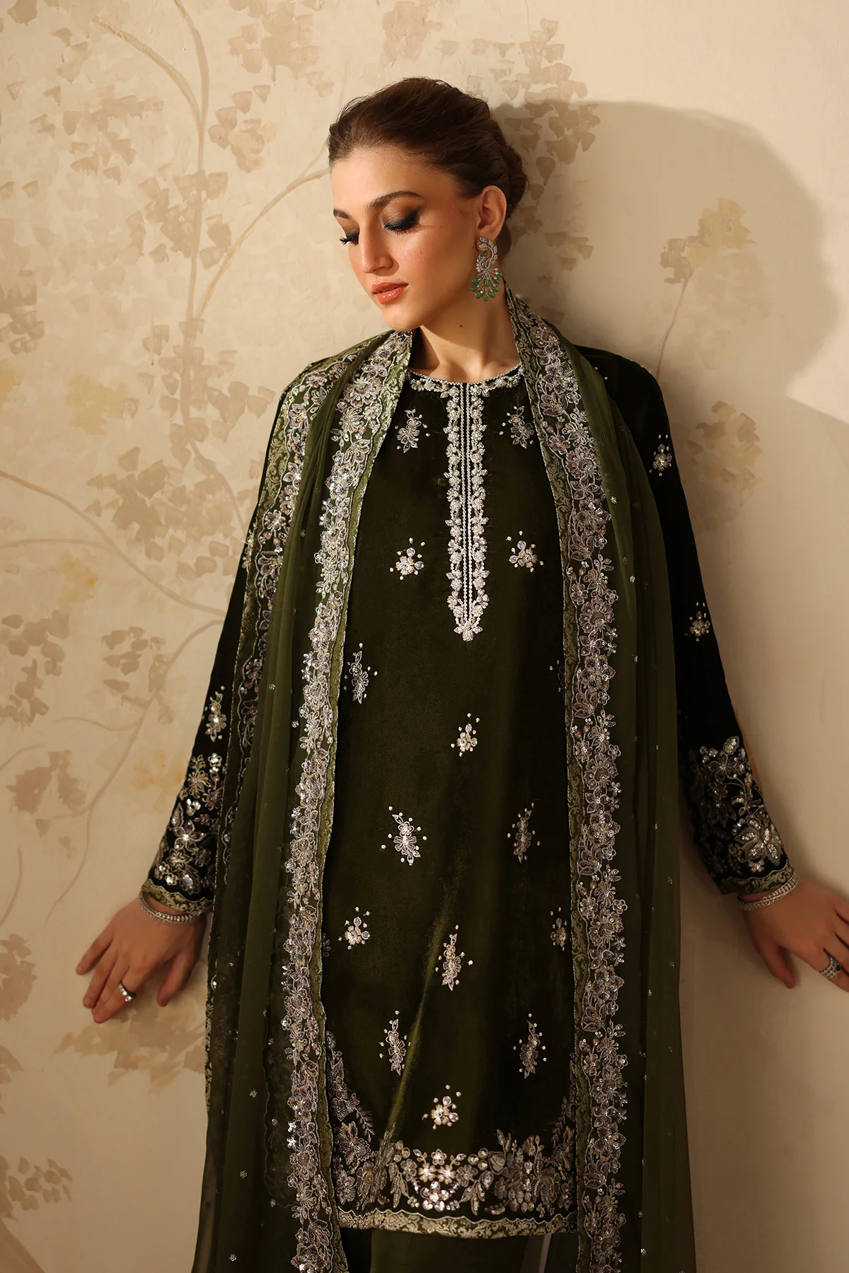 EMBROIDERED VELVET UF-4311 - Image 6