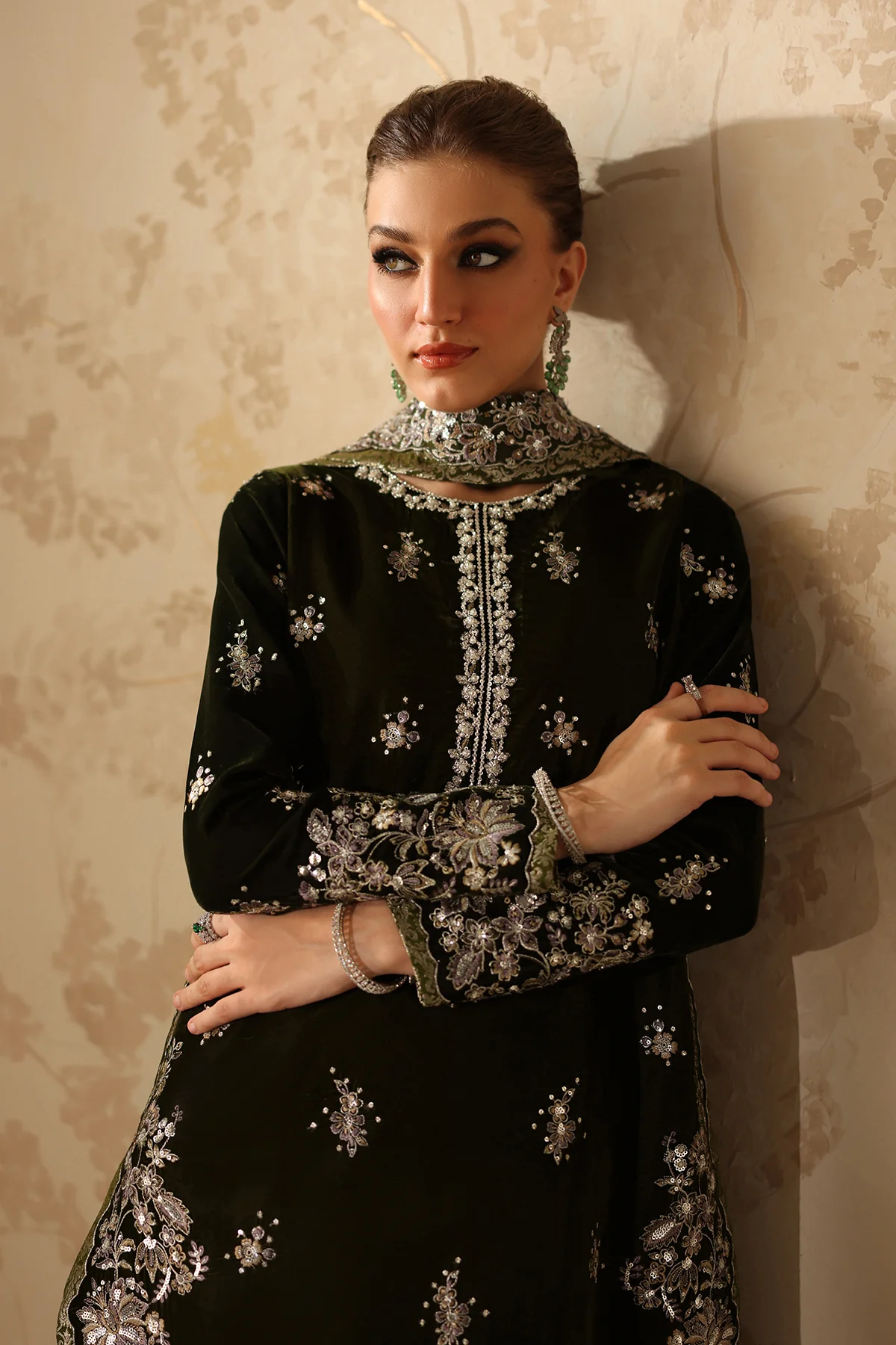 EMBROIDERED VELVET UF-4311 - Image 7
