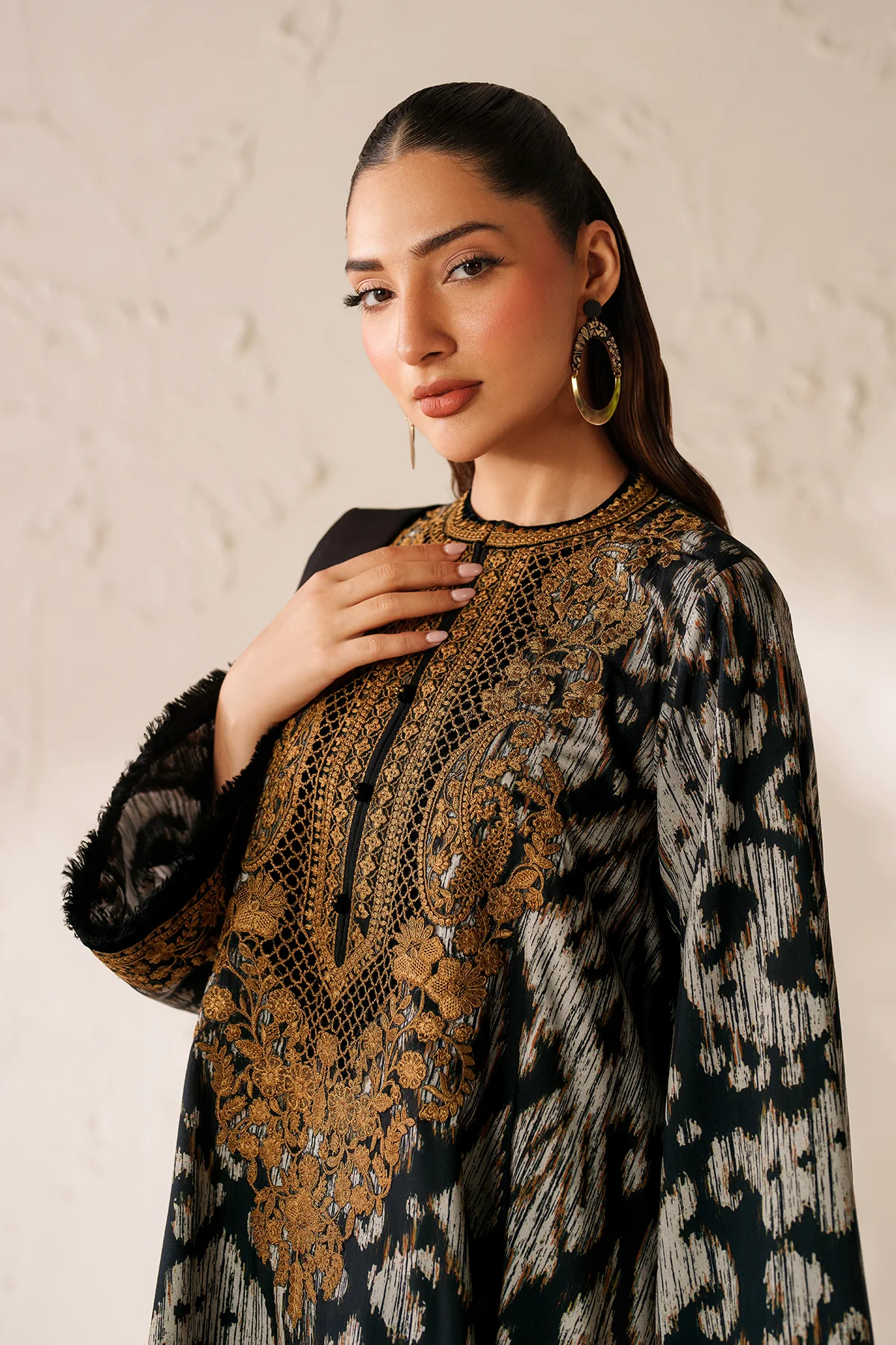 EMBROIDERED VISCOSE SILK UF-4289 - Image 4