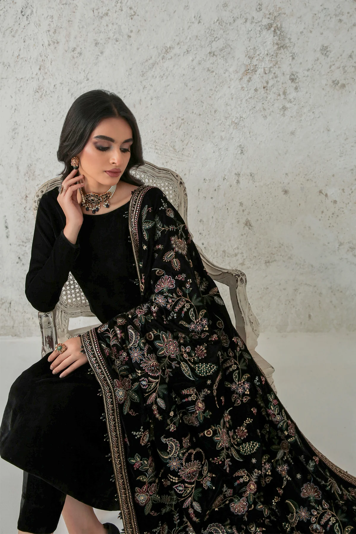 SOLID VELVET SUIT  PR-701 - Image 3