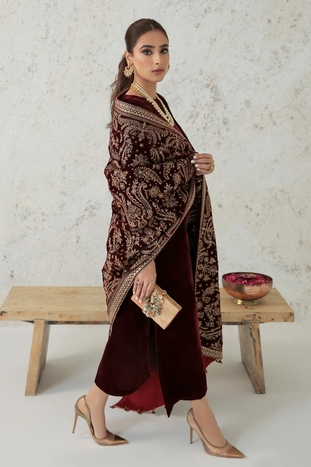 EMBROIDERED VELVET SHAWL VS-32 - Image 8